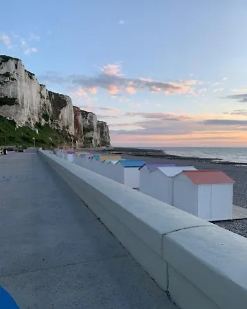 بيت للعطل La Maison Bleue, Proche De *